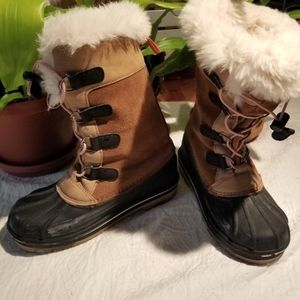 𝅺Cat & Jack boots